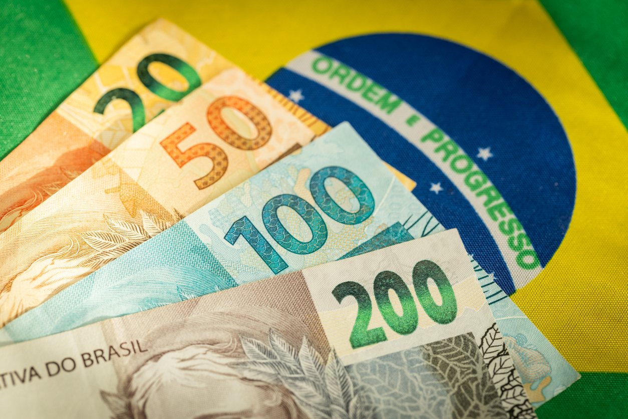 Brazil Inflation Misses Target for Sixth Straight Month