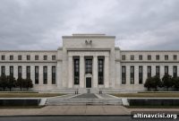 US Economic Outlook: Solid Growth Masks Underlying Fragility