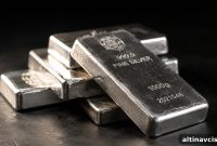 Silver Drops 22% in 30 Days as Gold‑Silver Ratio Climbs to 63