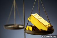 Gold Rises Past $2,740 for Third Straight Winning Session