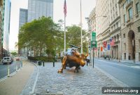 Large-Cap Stocks Drive Big Rally in U.S. Equities Despite Tariff Concerns