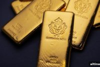 Gold Bulls Eye $3,700+ Rally as Triangle Pattern Awaits Fed Signal